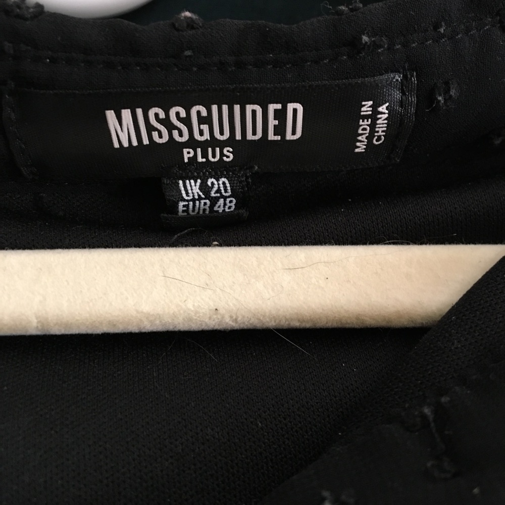 Misguided Size 20 Black Button Front Puff Sleeve … - image 5